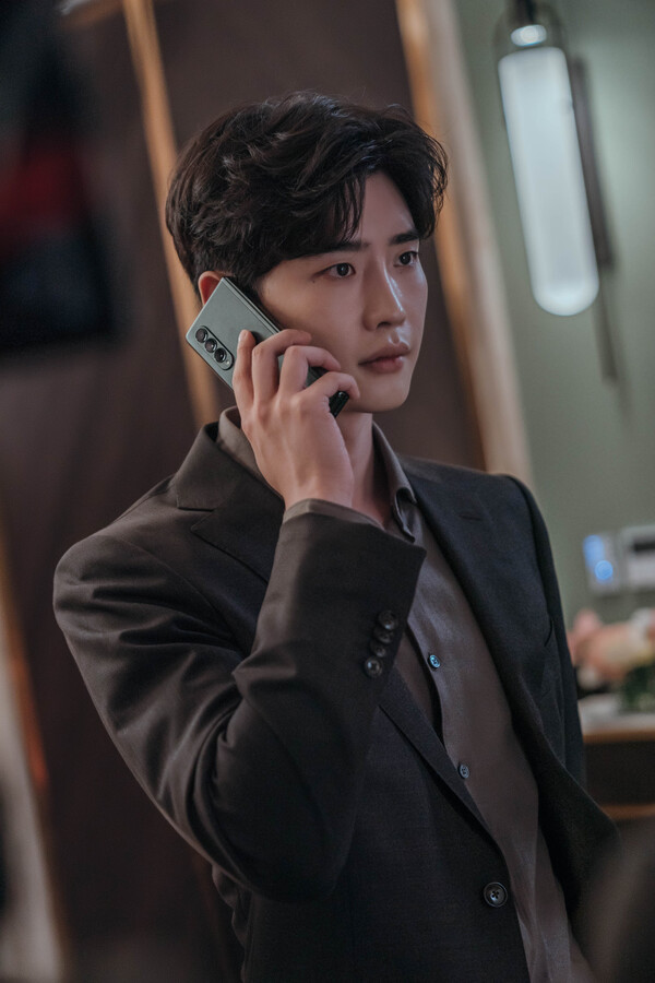 Lee Jong Suk 이종석 イ・ジョンソク ♥ Current Drama: Big Mouth, 빅마우스 (Fri/Sat on ...