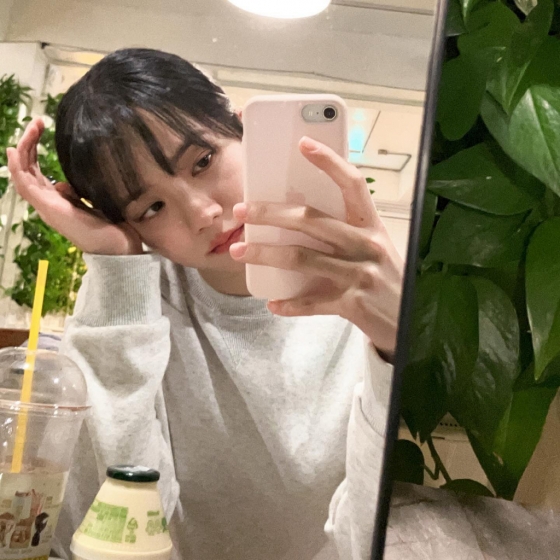 Jisoo Surpasses 77 Million Followers on Instagram