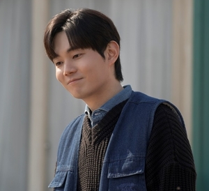 '미지의 서울' 류경수에 스며든다...박보영과 단짠 케...