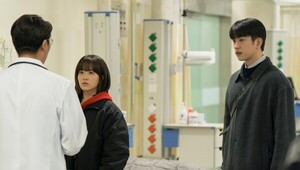 '미지의 서울' 박보영-박진영, 병원에서 삼자대면? [...