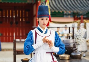 '폭군의 셰프' 임윤아, 숙수 됐다...미모 아닌 실력으...