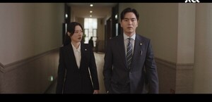 에스콰이어 현장 스틸